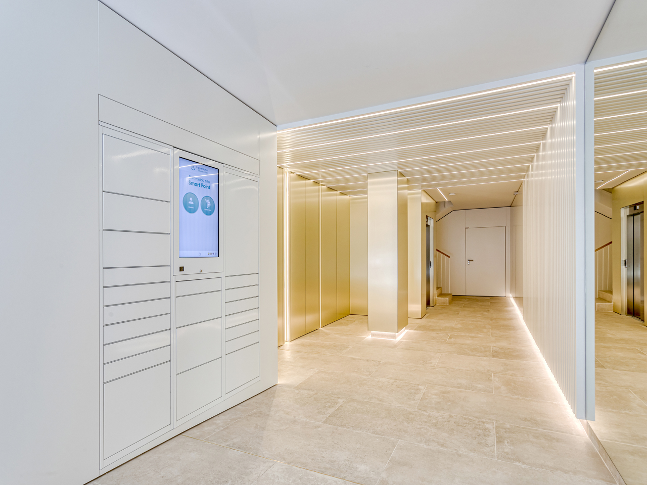 Alfons XII - Taquillas inteligentes en vestíbulo