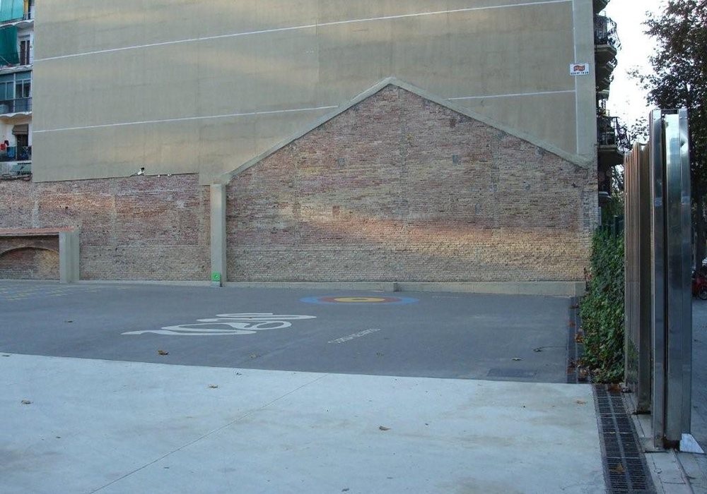 Activos - Hotel en Calàbria 92-98 - Antes