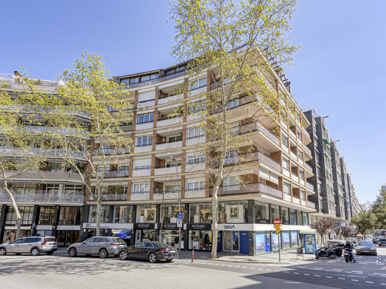 Alting Inversiones - Edificio de viviendas de lujo y locales comerciales en Ganduxer 34-36 de Barcelona